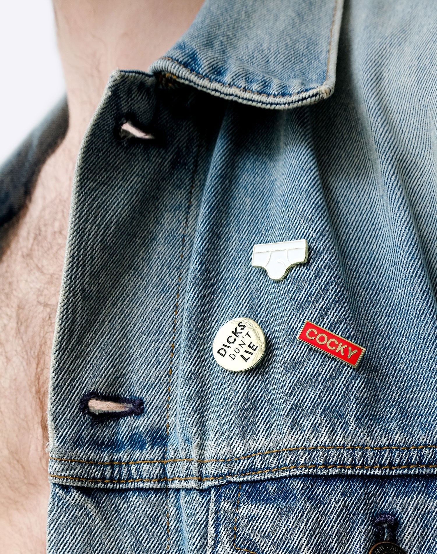 Pin - Pin – Cocky Red - Dicks Don't Lie - PINCOCCROS